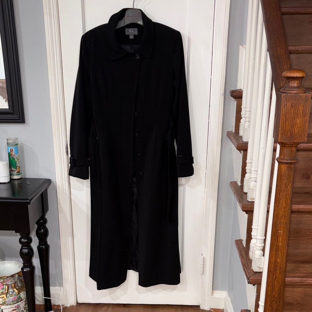 Gallery New York. Elegant Black Women's Coat
